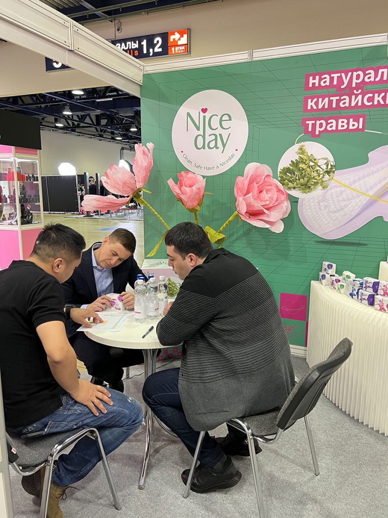 Beauty ChemiCos Участие в Выставке Москва 2023 NiceDay женские гигиенические прокладки от производителя